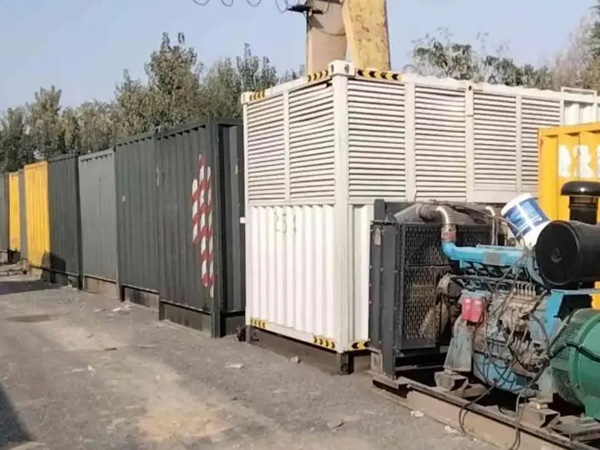达拉特200KW柴油发电机机组每小时油耗是多少？
