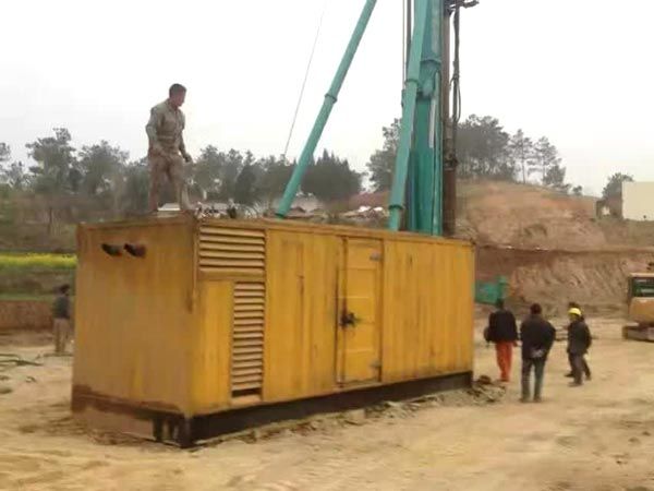 达拉特如何判断水冷式机油散热器密封件是否需要更换？